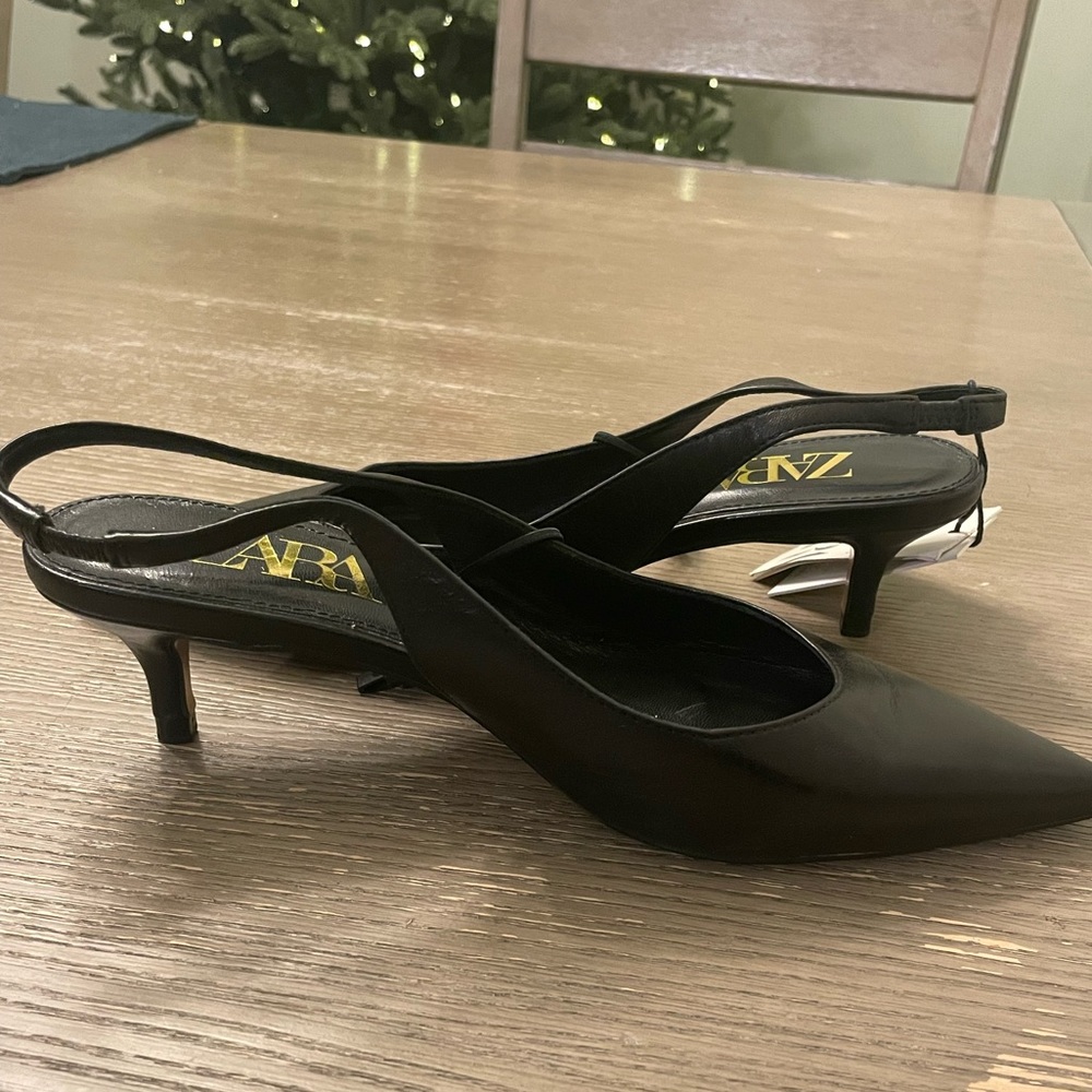 Zara black leather heel slingbacks. Size 38 or 7.5. New and cute!